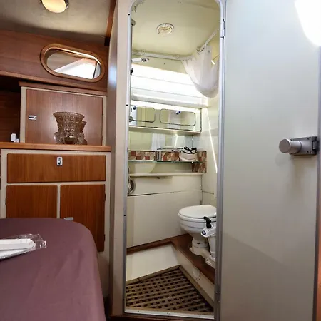 Bådhotel Blue Ii Yacht 4*