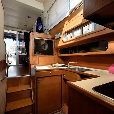 Bådhotel Blue Ii Yacht