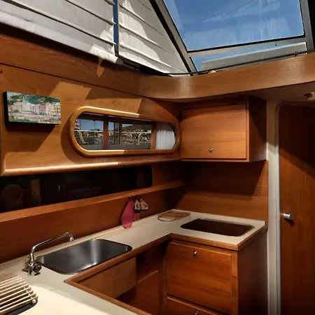 Blue Ii Yacht 4*